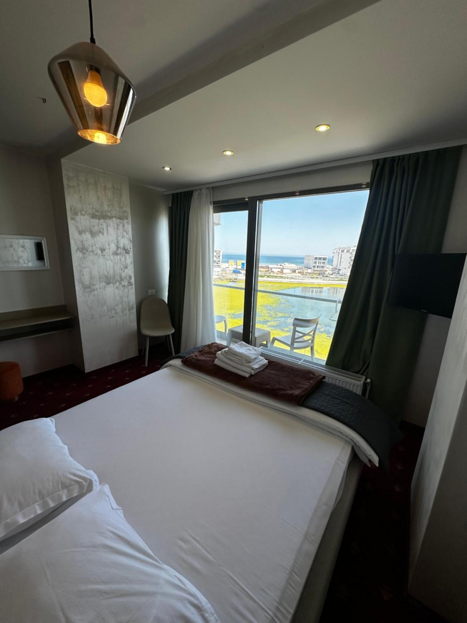 White Boutique Hotel- Эфорие Норд Экстерьер фото